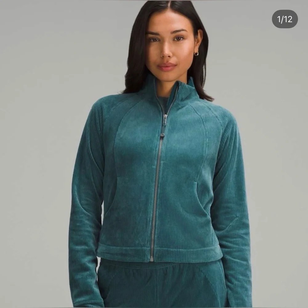 LULULEMON SCUBA TRACK JACKET VELVET CORD SIZE 4